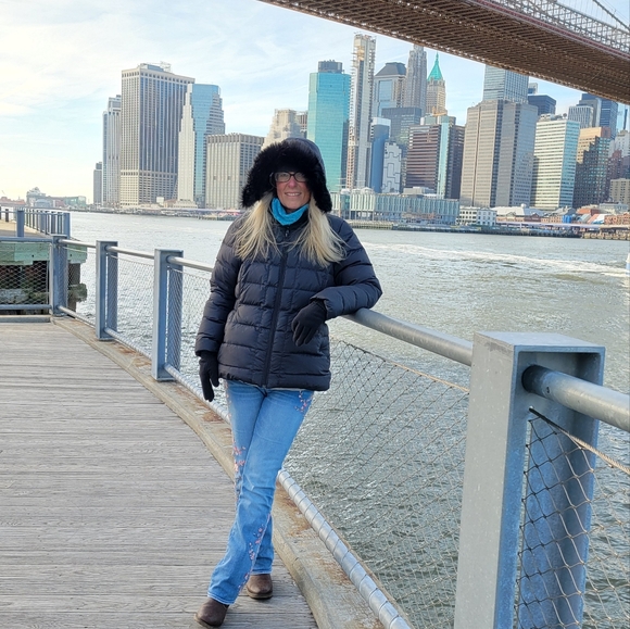 Meet your Posher, Sutton - Picture 2 of 4